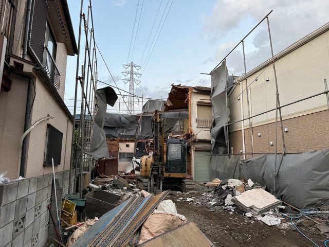 木造2階建て解体工事(東京都足立区西伊興)　工事中の様子です。